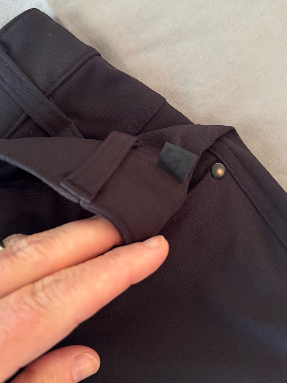 LULULEMON Men's Slim Straight Jeans in Obsidian Dark Grey - Picture 11 of 15
